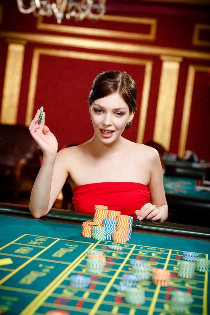 Thành viên VIP fy88 tận hưởng đặc quyền cá cược cao cấp trên nền tảng trực tuyến